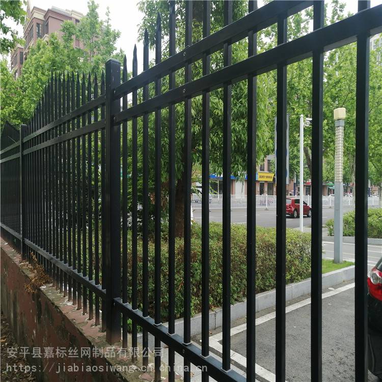 黑龙江双鸭山公园防护栏杆 工厂锌钢栏杆